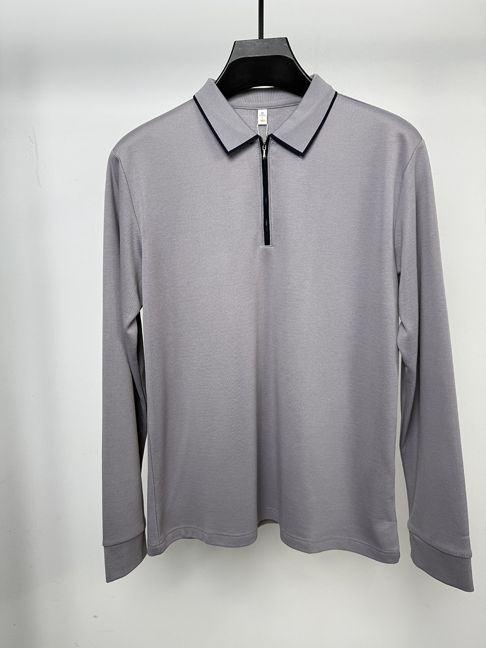 MX52093 260g weight 60.9%polyester  17.8% cotton  17.5% viscose 2.2%sheep wool  1.6% mulberry silkl  Polo shirt