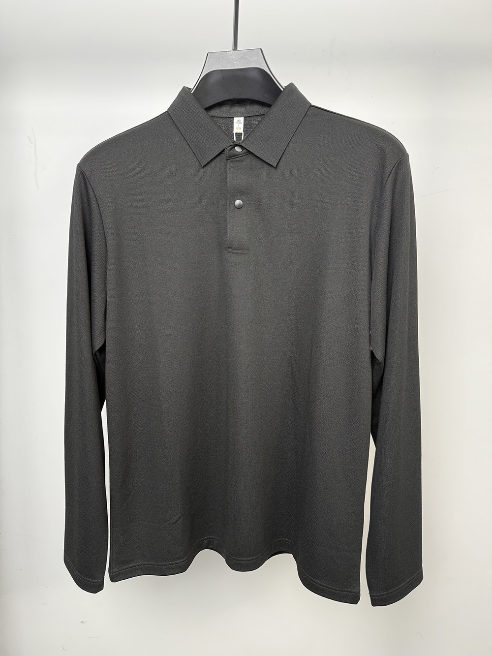 MX52186 60.9%polyester 17.8% cotton 17.5%viscose 2.2%sheep wool  1.6% mulberry silkl  Polo shirt