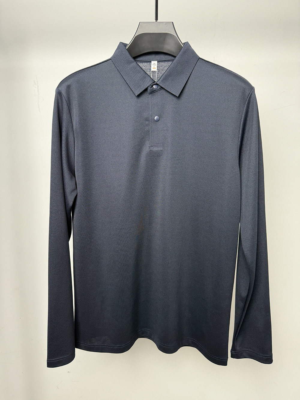 MX52186 60.9%polyester 17.8% cotton 17.5%viscose 2.2%sheep wool  1.6% mulberry silkl  Polo shirt