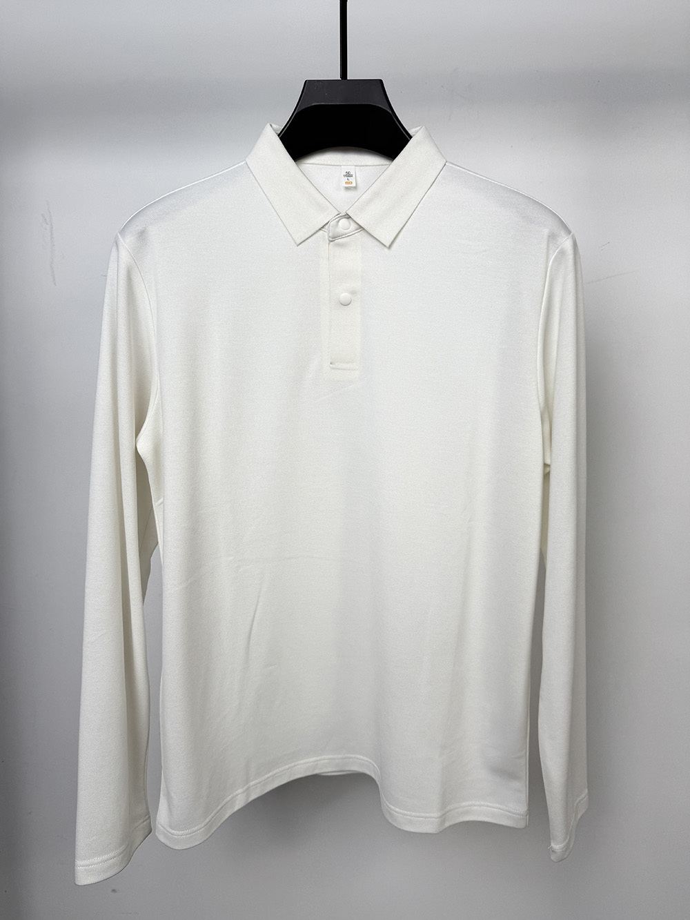 MX52186 60.9%polyester 17.8% cotton 17.5%viscose 2.2%sheep wool  1.6% mulberry silkl  Polo shirt