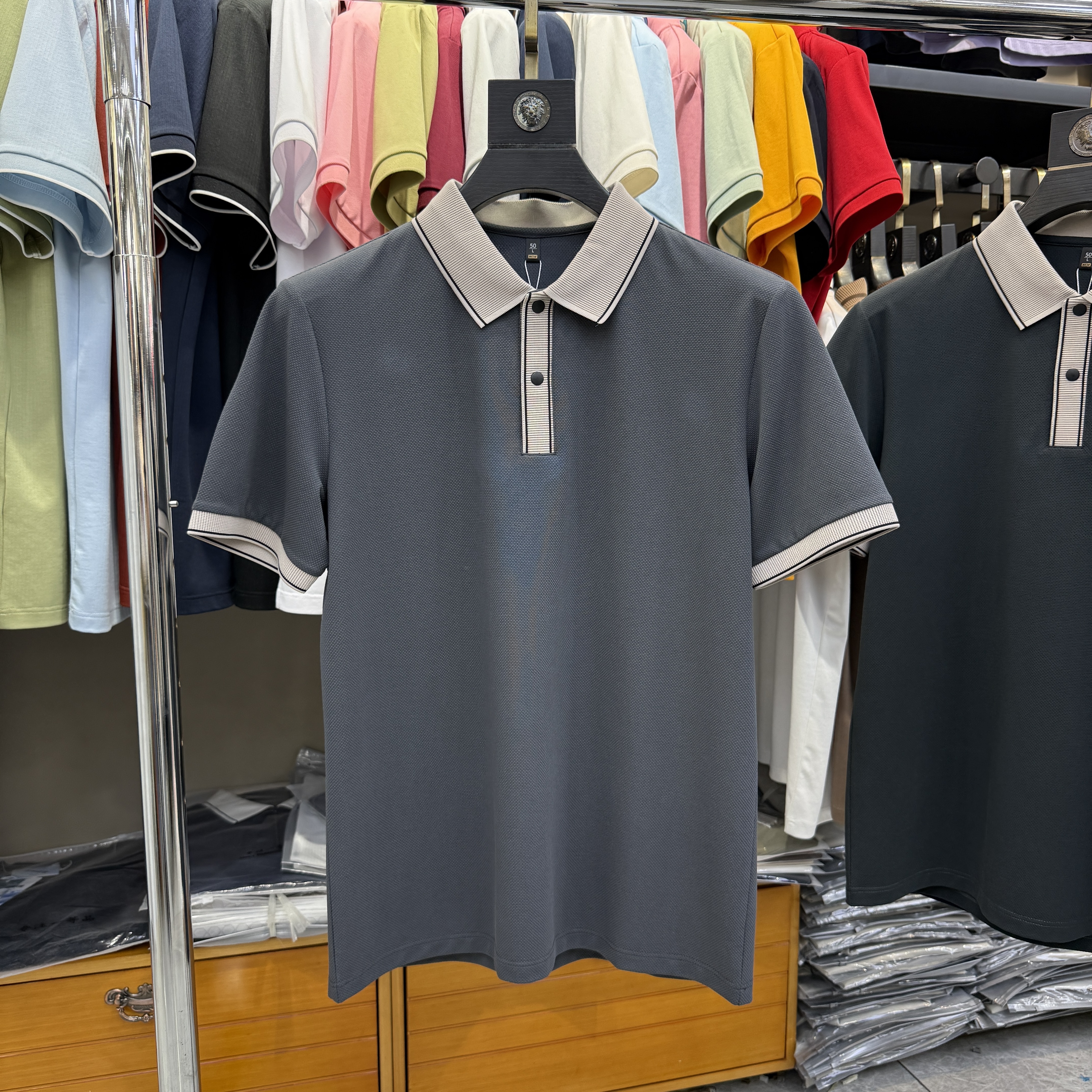 JM6902 54.4% Polyester 39.4% Cotton 6.2% Spandex Short-sleeve polo shirt