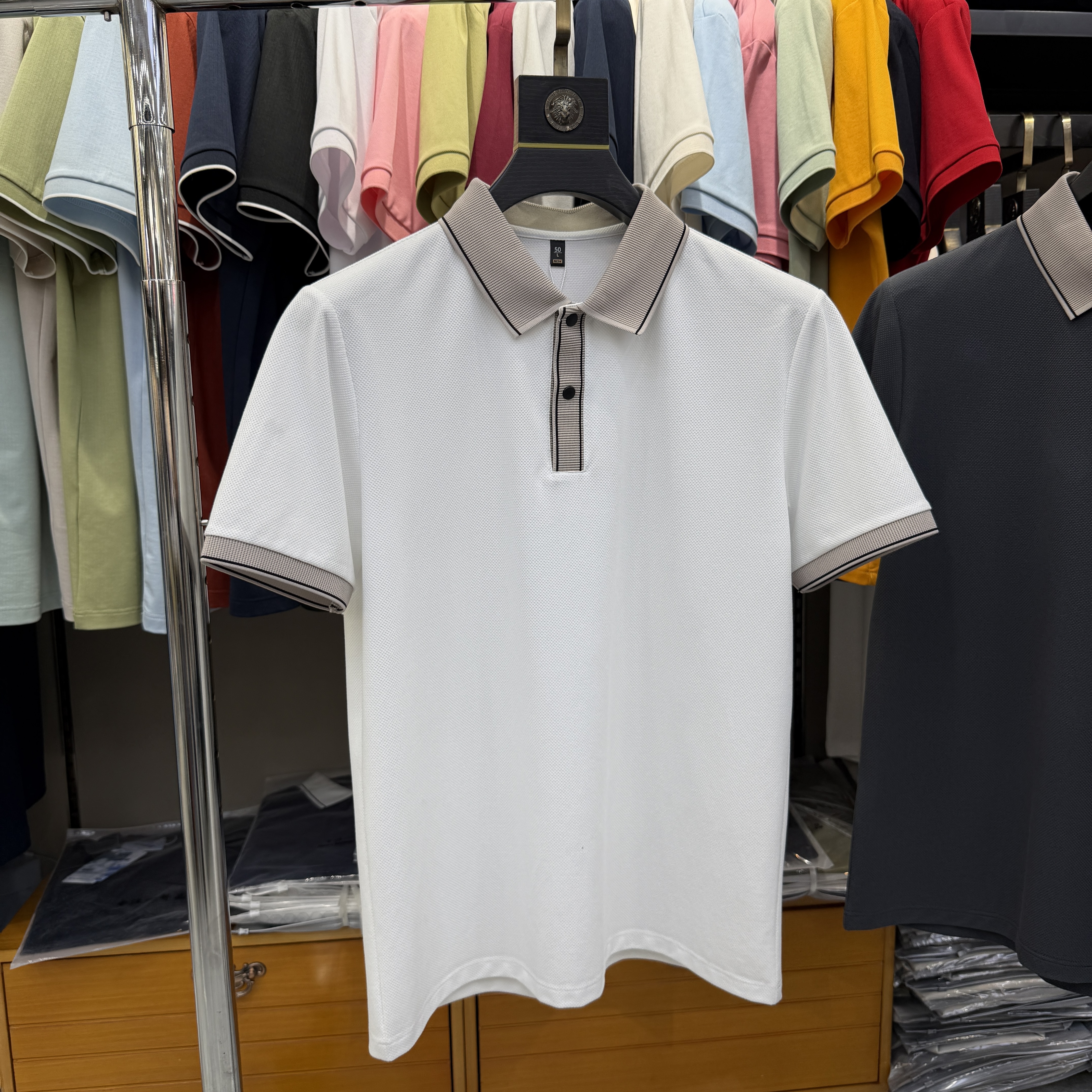 JM6902 54.4% Polyester 39.4% Cotton 6.2% Spandex Short-sleeve polo shirt