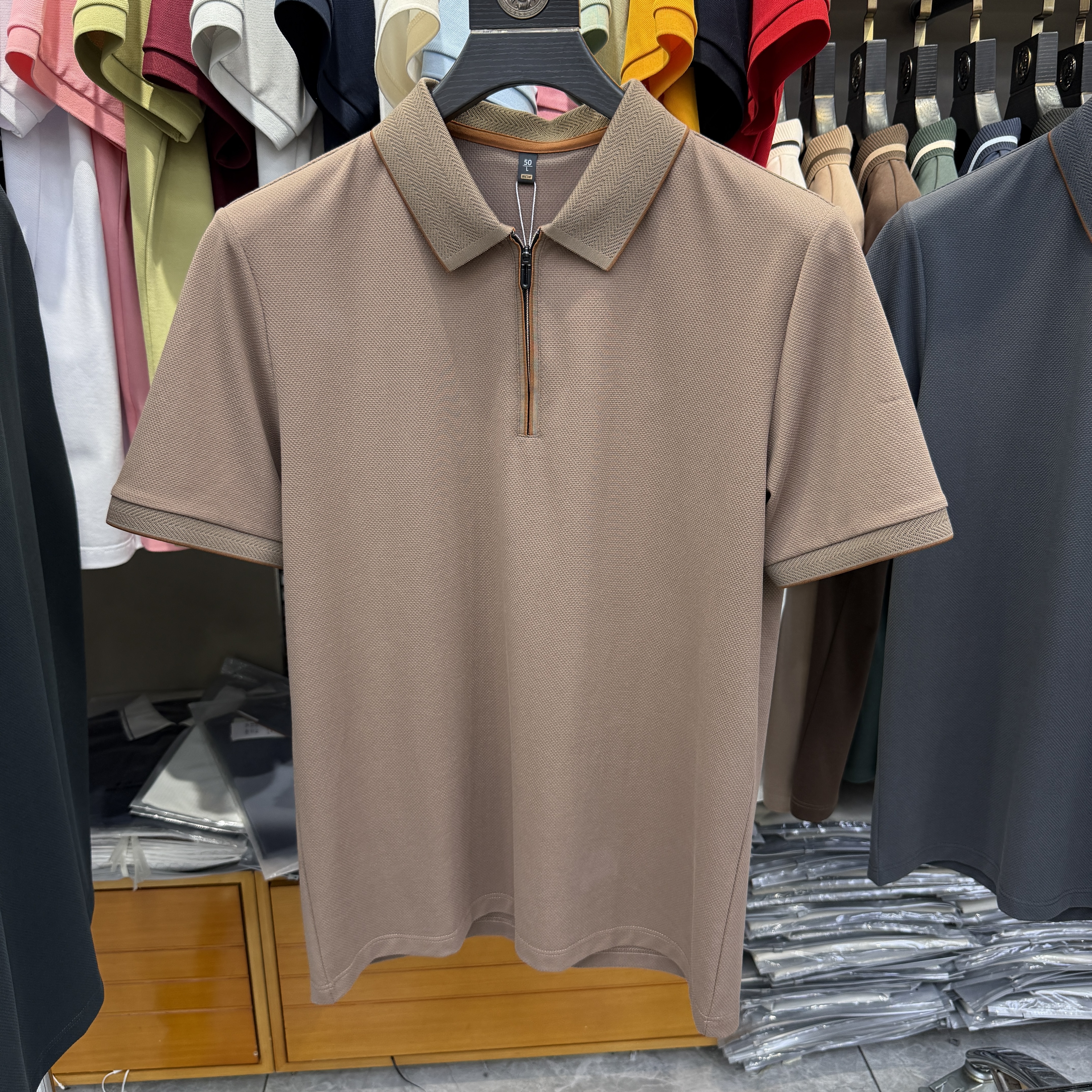 JM6903 54.4% Polyester 39.4% Cotton 6.2% Spandex Short-sleeve polo shirt
