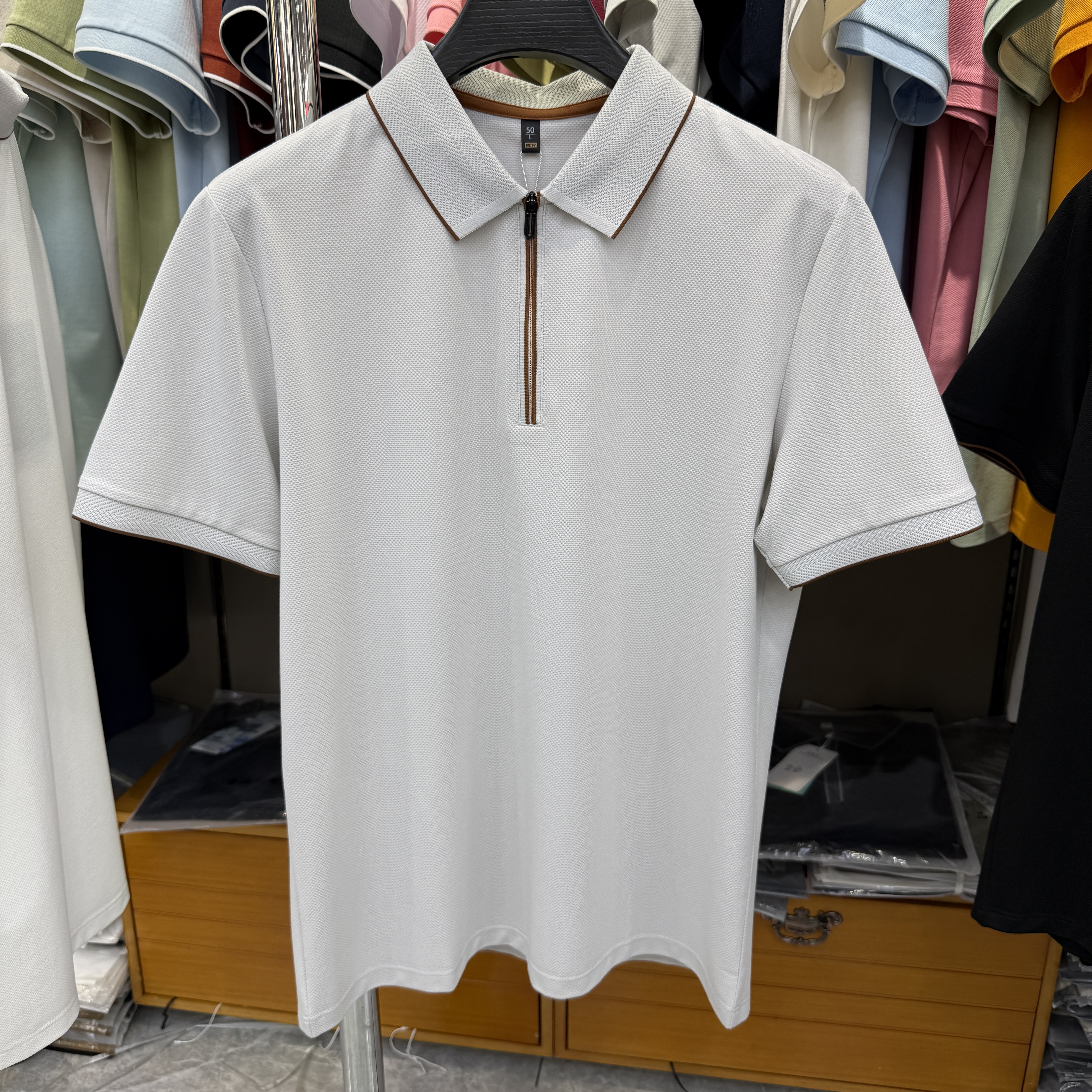 JM6903 54.4% Polyester 39.4% Cotton 6.2% Spandex Short-sleeve polo shirt