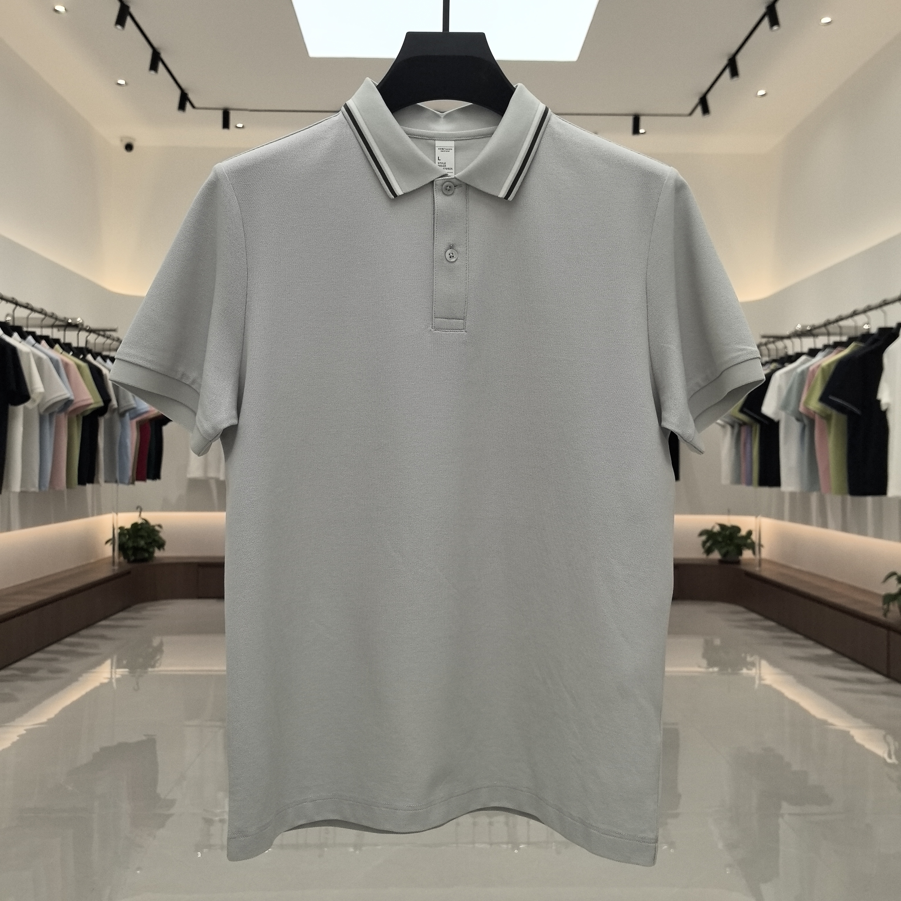 XXD5251 52.3% Cotton  33.6% Polyester  14.1% Modal Short-Sleeved Polo Shirt