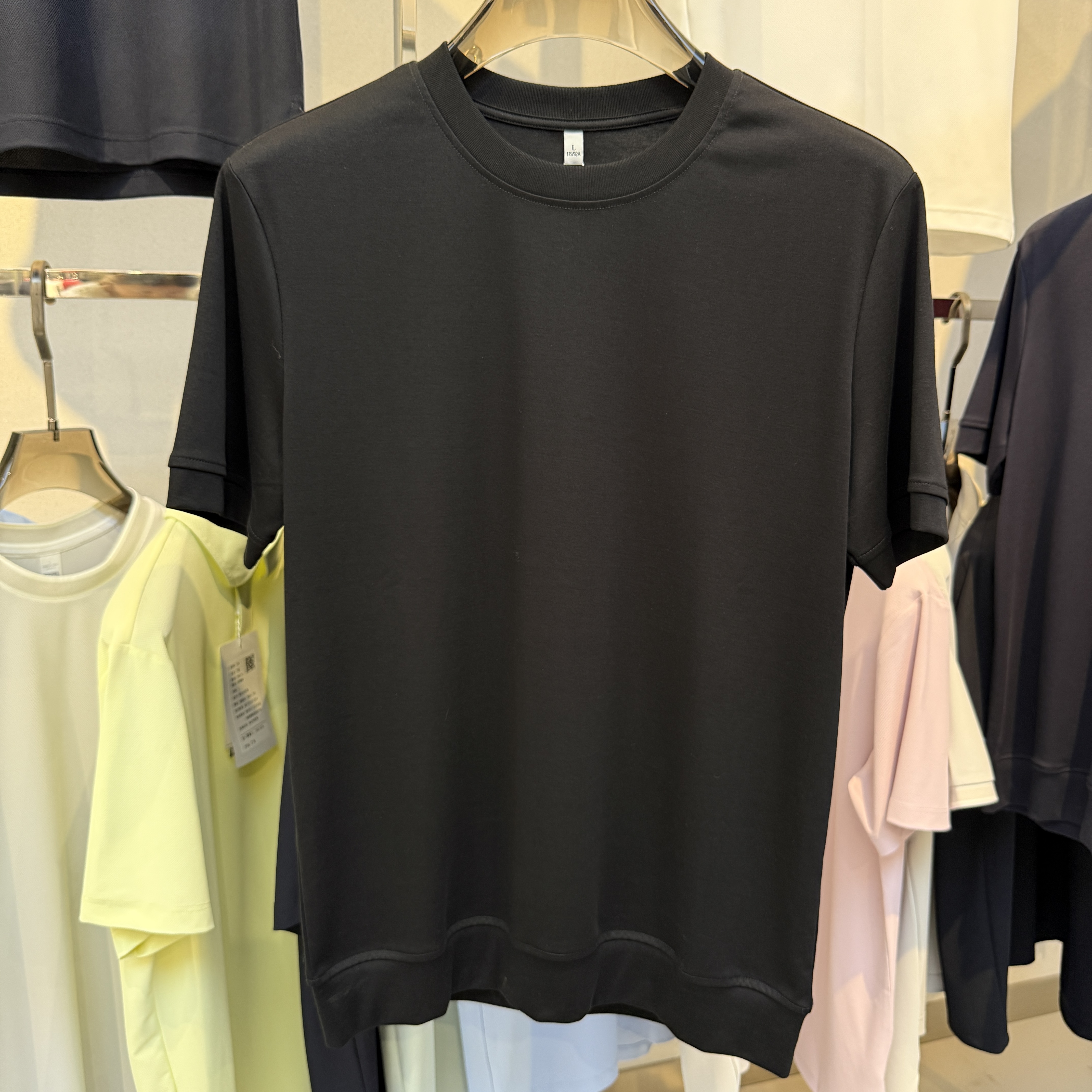 BSW6615 75.9% Cotton  24.1% Polyester T-shirt