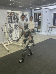 Engineai Bipedal Humanoid Robot Natural Gait First Front Flip Smart Robot Stand and Walk Support Second Development