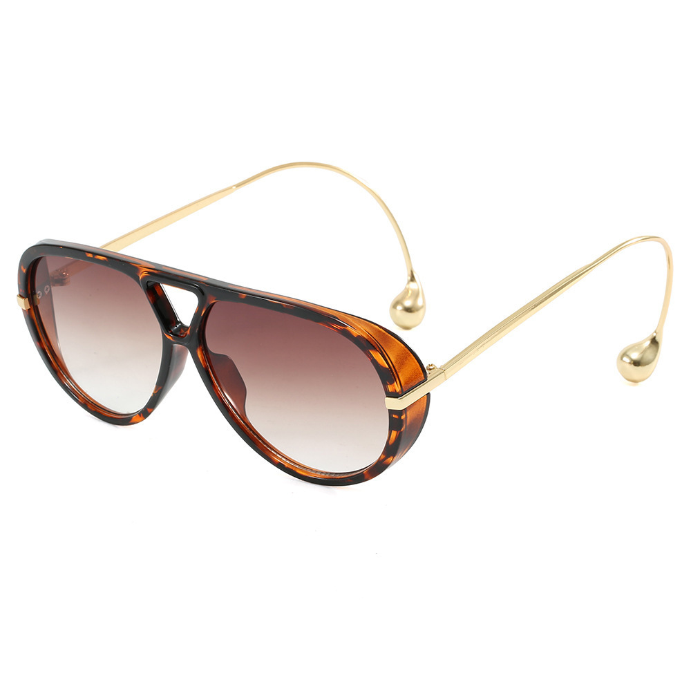 Exotic vintage large-framed personalized double-barrel sunglasses for Europe and America. New style pilot sunglasses. Cross-border fashionable European style.