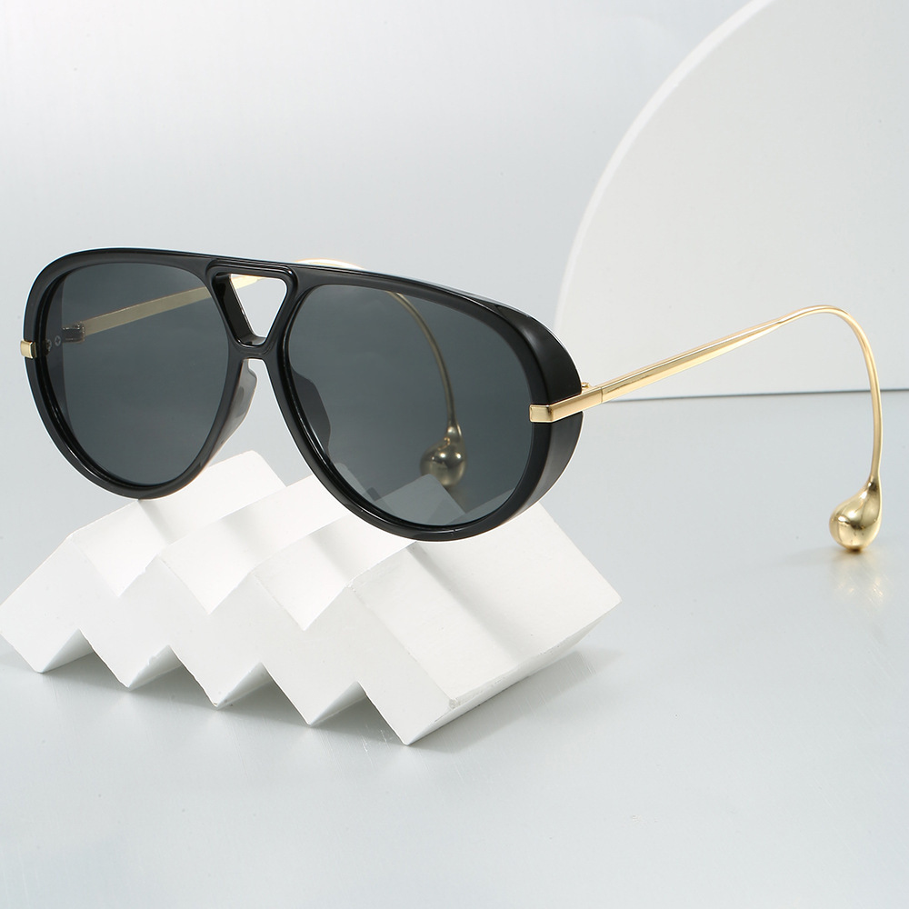 Exotic vintage large-framed personalized double-barrel sunglasses for Europe and America. New style pilot sunglasses. Cross-border fashionable European style.