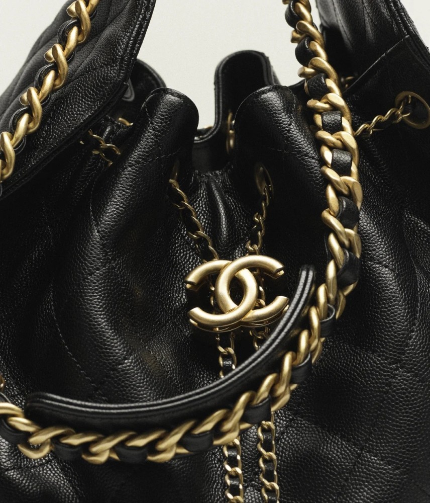 CHANEL 25 Medium Handbag