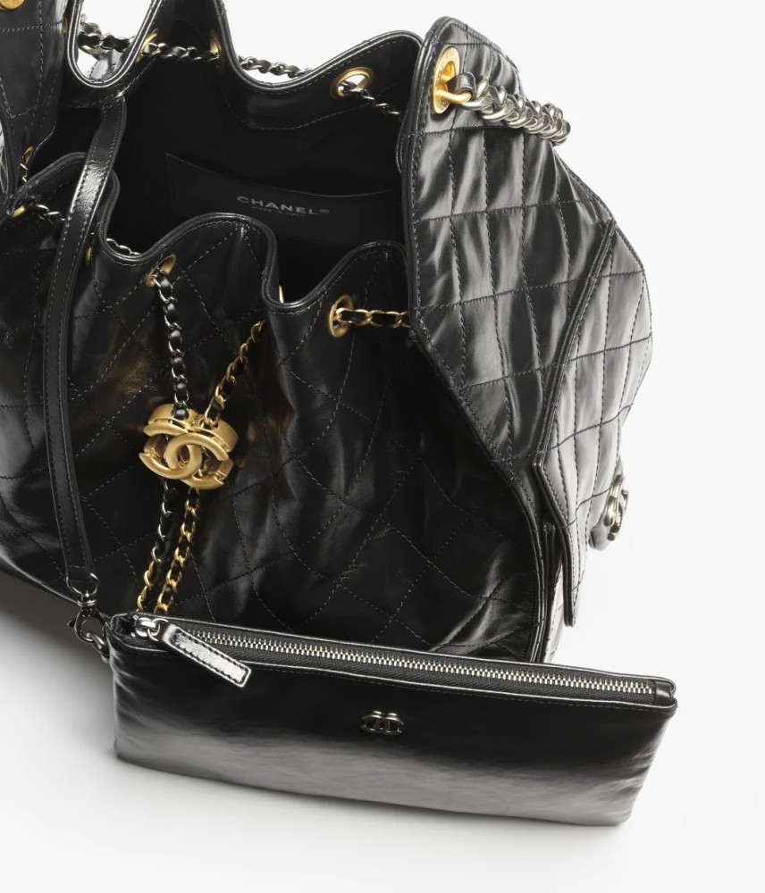 CHANEL 25 Medium Handbag