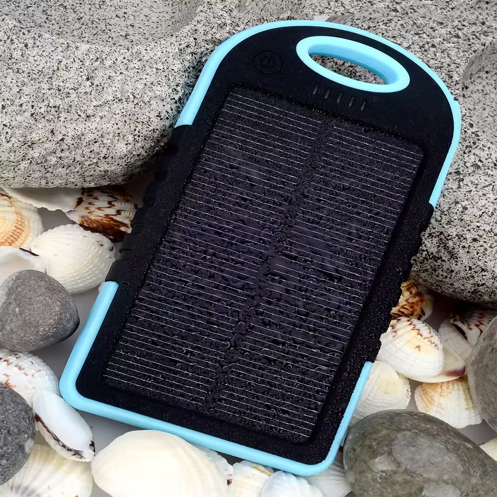 4000 MAh Mini Waterproof Solar Energy Power Bank