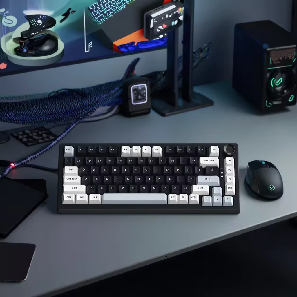 82 Keys Wired Wireless Mechanical Keyboard 2.4G With Three Mode