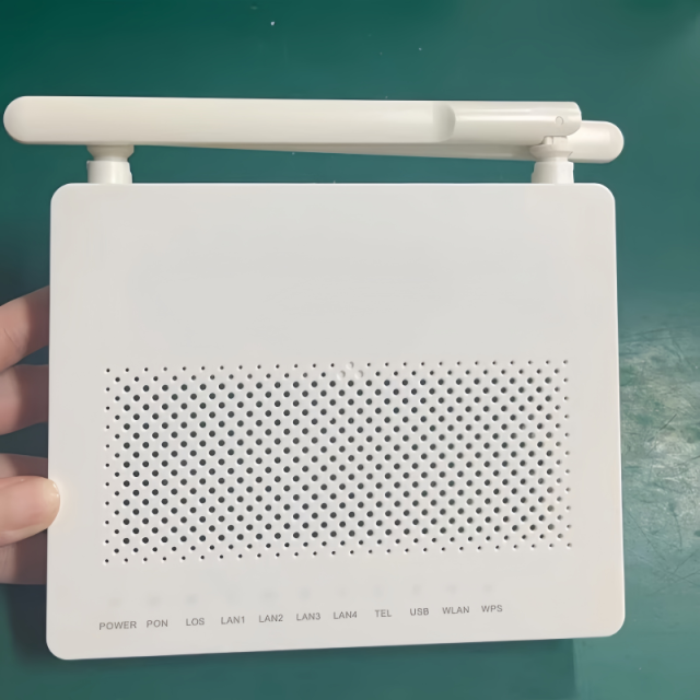 ONU XPON 2.4G GIGABIT HG8546M GPON EPON 2 Antennas 1GE+3FE+1TEL+WIFI 2.4G US/EU Plug Fiber Optic Router with Equipment