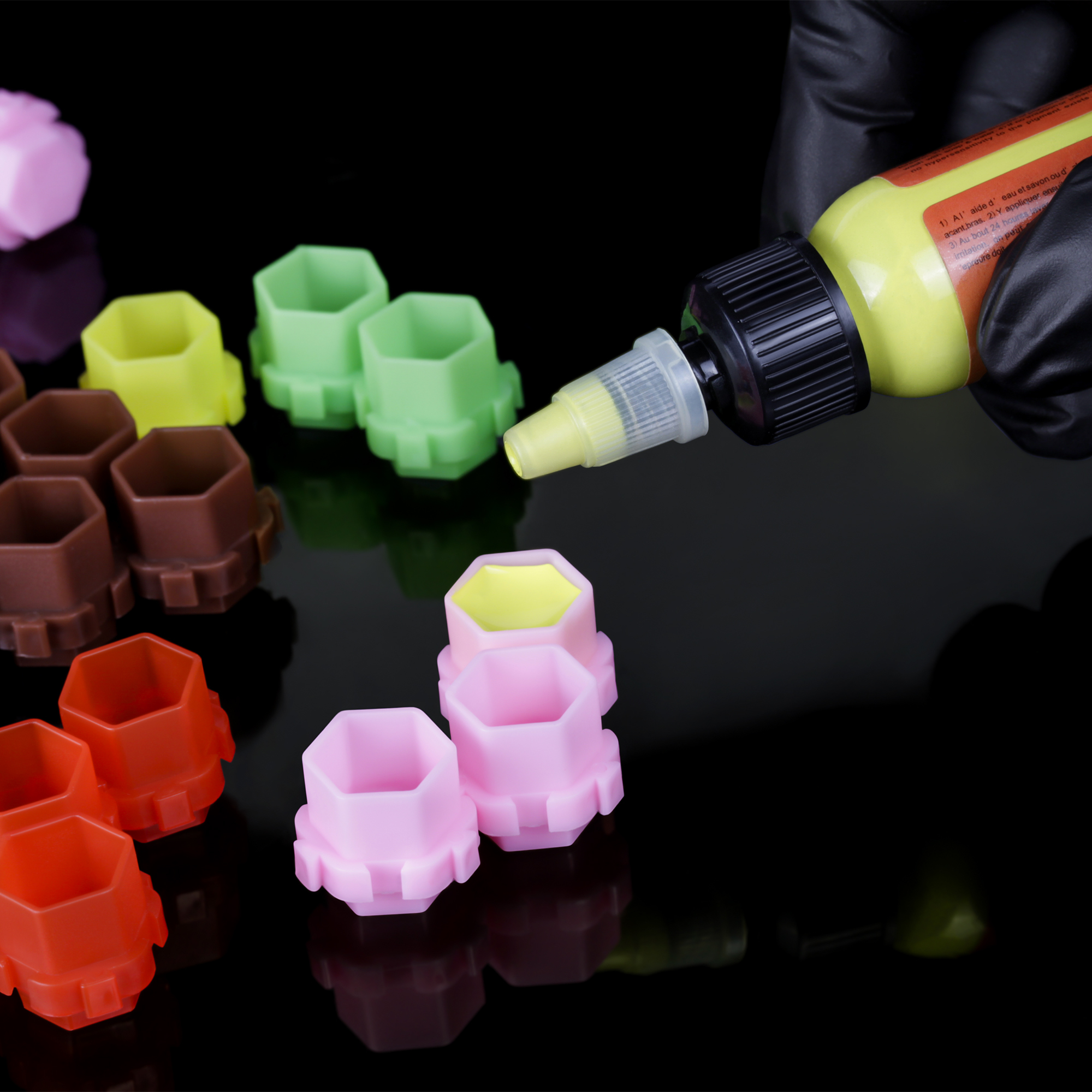 200pcs Honeycomb Tattoo Ink Cups Disposable Plastic Pigment Holder Cups