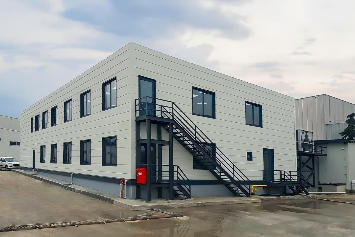 Prefabricated Office 840 m²