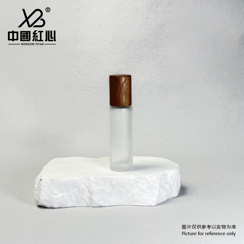 Factory stock available: 5ml, 10ml, 15ml frosted light-proof rolling ball bottles for essential oil dispensing, essence eye cream glass bottles