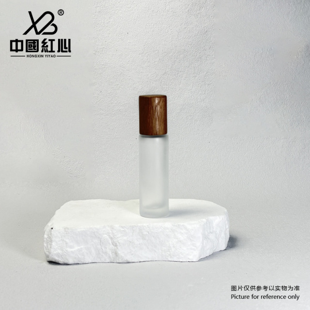 Factory stock available: 5ml, 10ml, 15ml frosted light-proof rolling ball bottles for essential oil dispensing, essence eye cream glass bottles