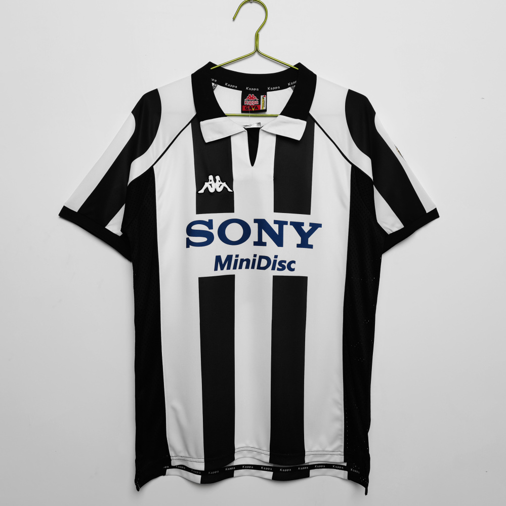 1997/98 Juventus home retro jersey