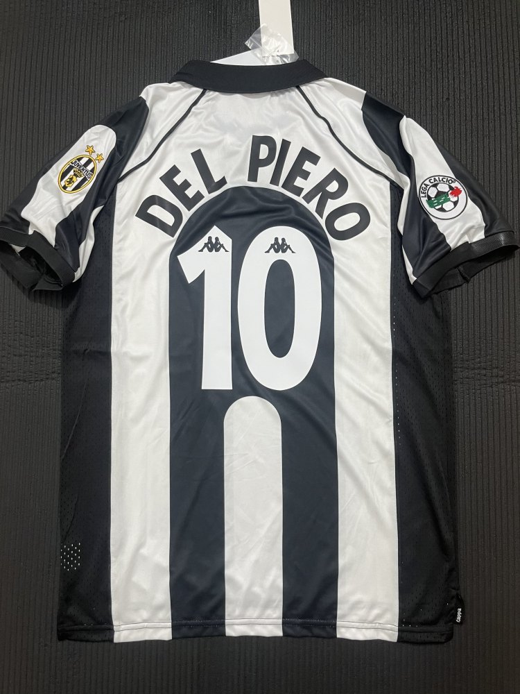 1997/98 Juventus home retro jersey