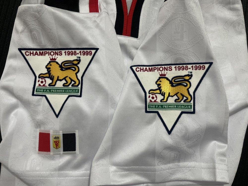 1998/99 Manchester United Retro Away Jersey
