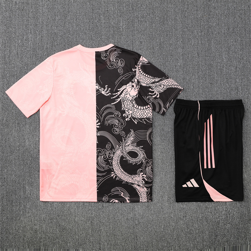 25/26 Real Madrid Black Pink Summer Short-Sleeved Training Wear [Player Version] Adult Size