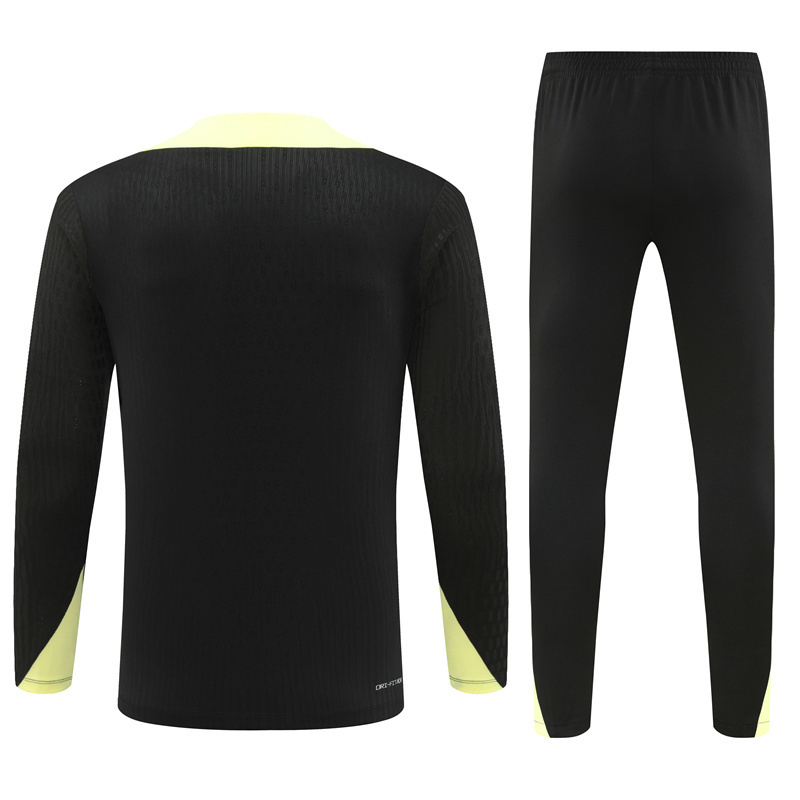2425 Liverpool black and yellow winter long-sleeved training suit set adult size [player version]