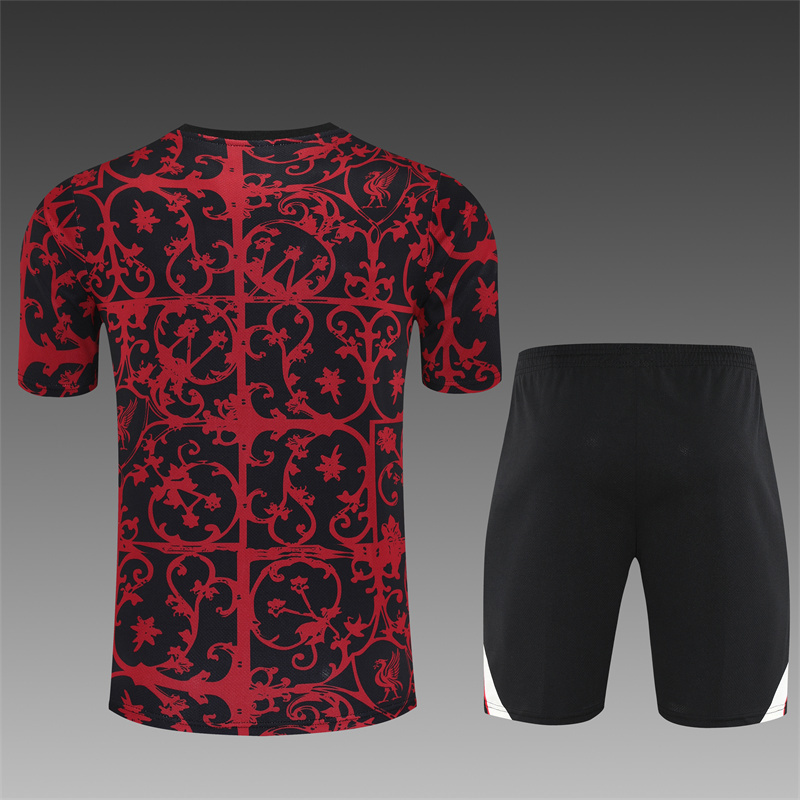 2526 Liverpool red summer short sleeved training suit Kids size [camouflage style]