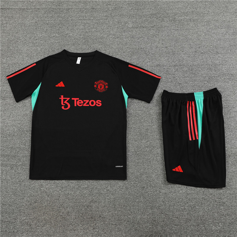 23/24 short-sleeved Manchester United black summer training suit adult size [with green version]