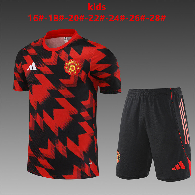 25/26 short-sleeved Manchester United red and black summer training suit Kids size [camouflage style]