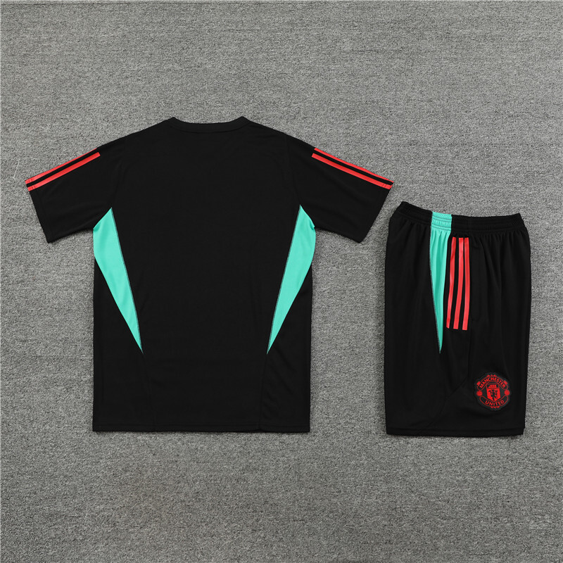 23/24 short-sleeved Manchester United black summer training suit adult size [with green version]