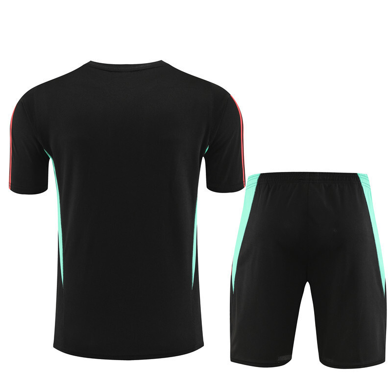 23/24 short-sleeved Manchester United black summer training suit adult size [with green version]