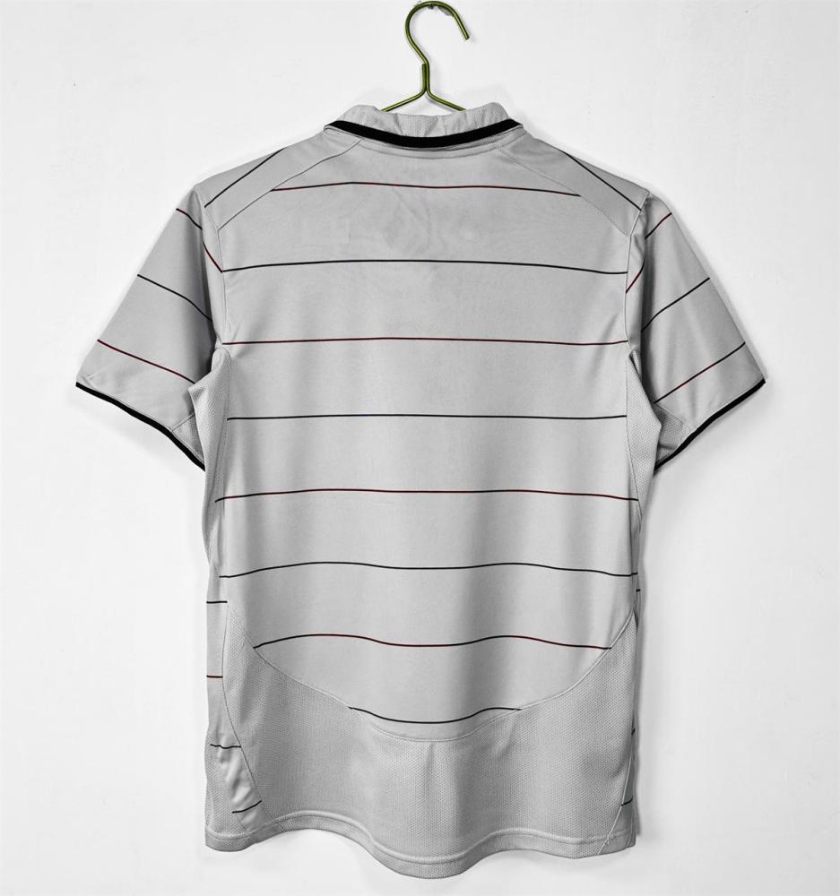 2003/04 Barcelona Away Retro Jersey