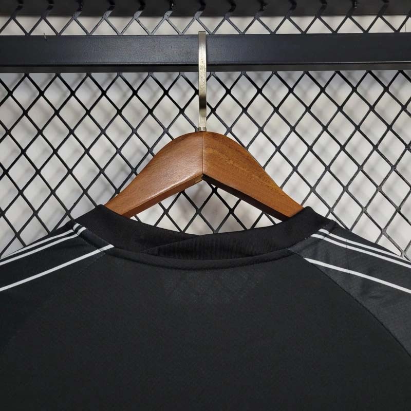 2024-2025  PSG Paris Saint-Germain goalkeeper Football Shirt 1:1 Thai Quality