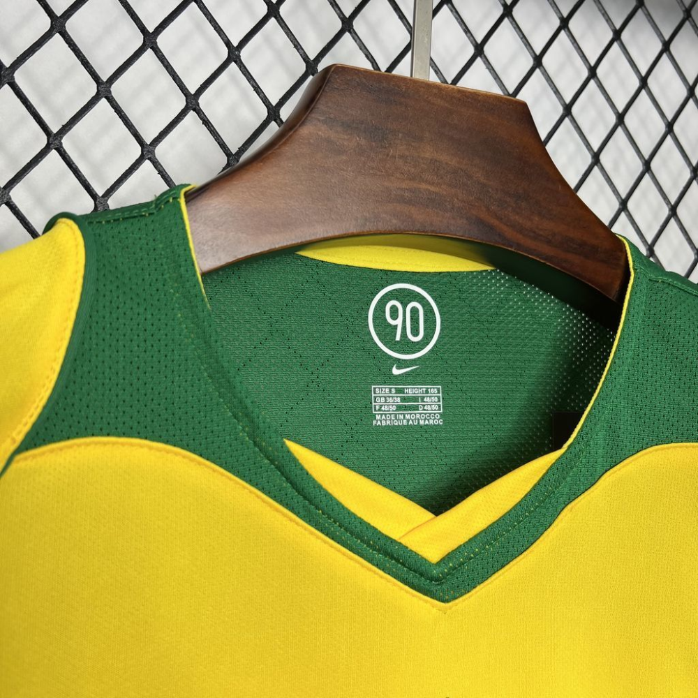 2004 Brazil Retro Home Football jersey Fan edition 1:1 China Quality