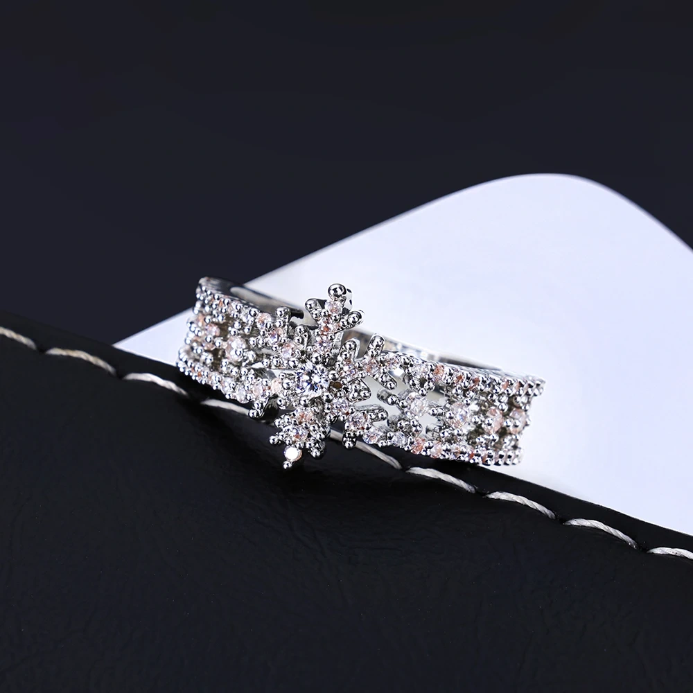 Winter Iced out Snowflakes Christmas Rings Sets Women's Fashion Jewelry for Anniversaries & Holidays