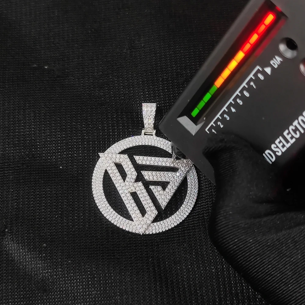 Hiphop Custom Iced Out Hollow Logo/Letter Pendant 925 Sterling Silver VVS Moissanite 40mm Round Pendant Necklace For Women Men