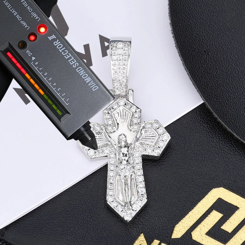 Hip Hop Original Design S925 Sterling Silver VVS Cross Pendant Charm Praying Hands Iced Moissanite Cross Pendant Necklace