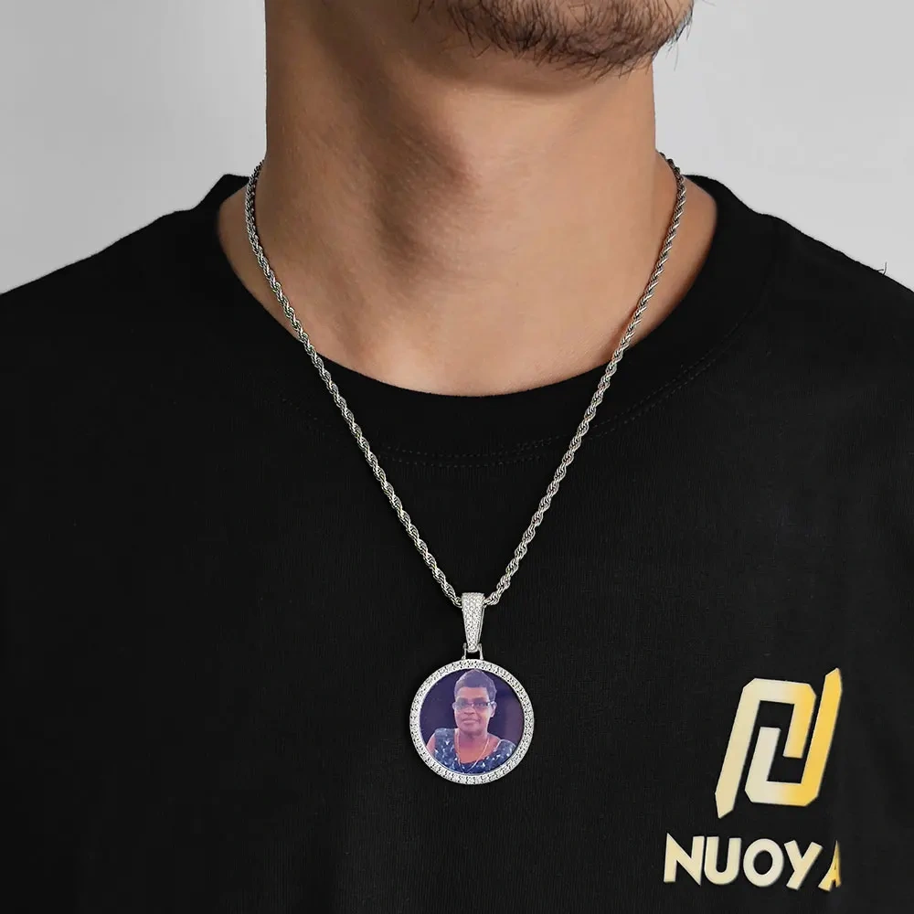 Nuoya In Stock Hight Quality VVS Moissanite Photo Pendant 925 Sterling Silver Custom Round Picture Frame Pendant Necklace Gift