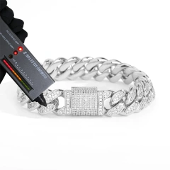 Light Yellow Gold Color