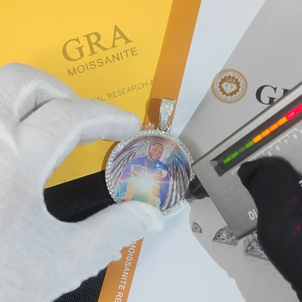 26mm/35mm/45mm Custom Photo S925 Personalized Pendants VVS Moissanite Pass Test Bling Diamond Necklaces Women Men Jewelry Gift