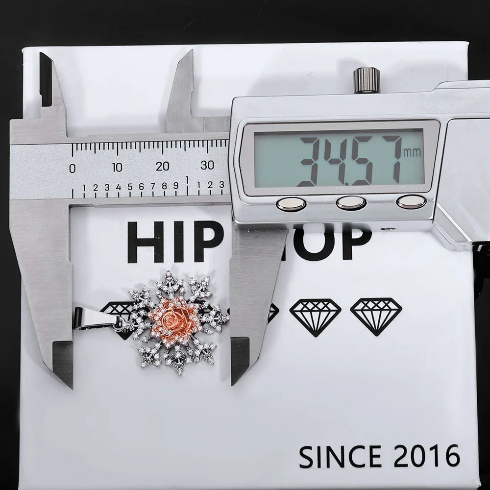 ESKEEM Fashion Christmas Jewelry Sparkling Snowflake Pendant With Roses Flowers Full Diamond Pendant Necklace Jewelry Present