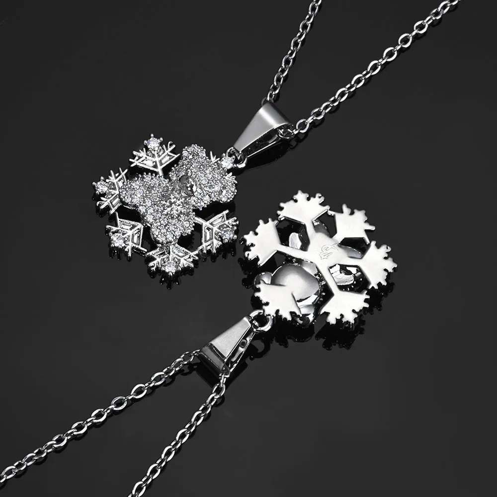 ESKEEM Bear Shape Snowflake Pendant Necklace Silver Plated Iced Out Zircon Charm Pendant for Christmas Gift Jewelry