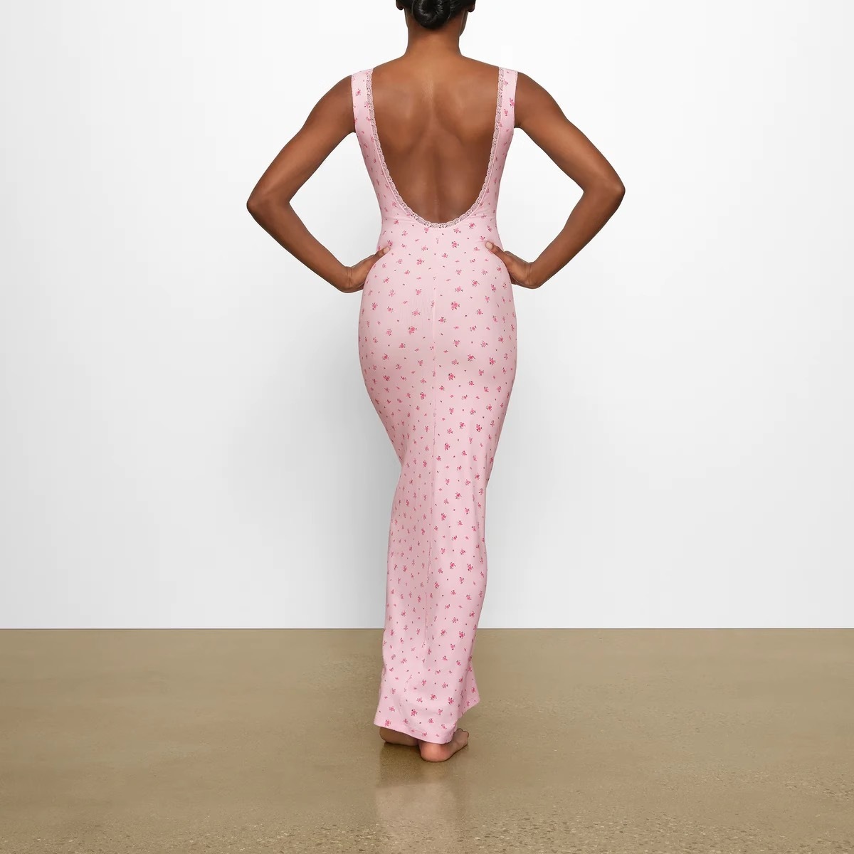 XOXO Minimal Ribbed Backless Dress – Sleek, Soft & Curve-Defining