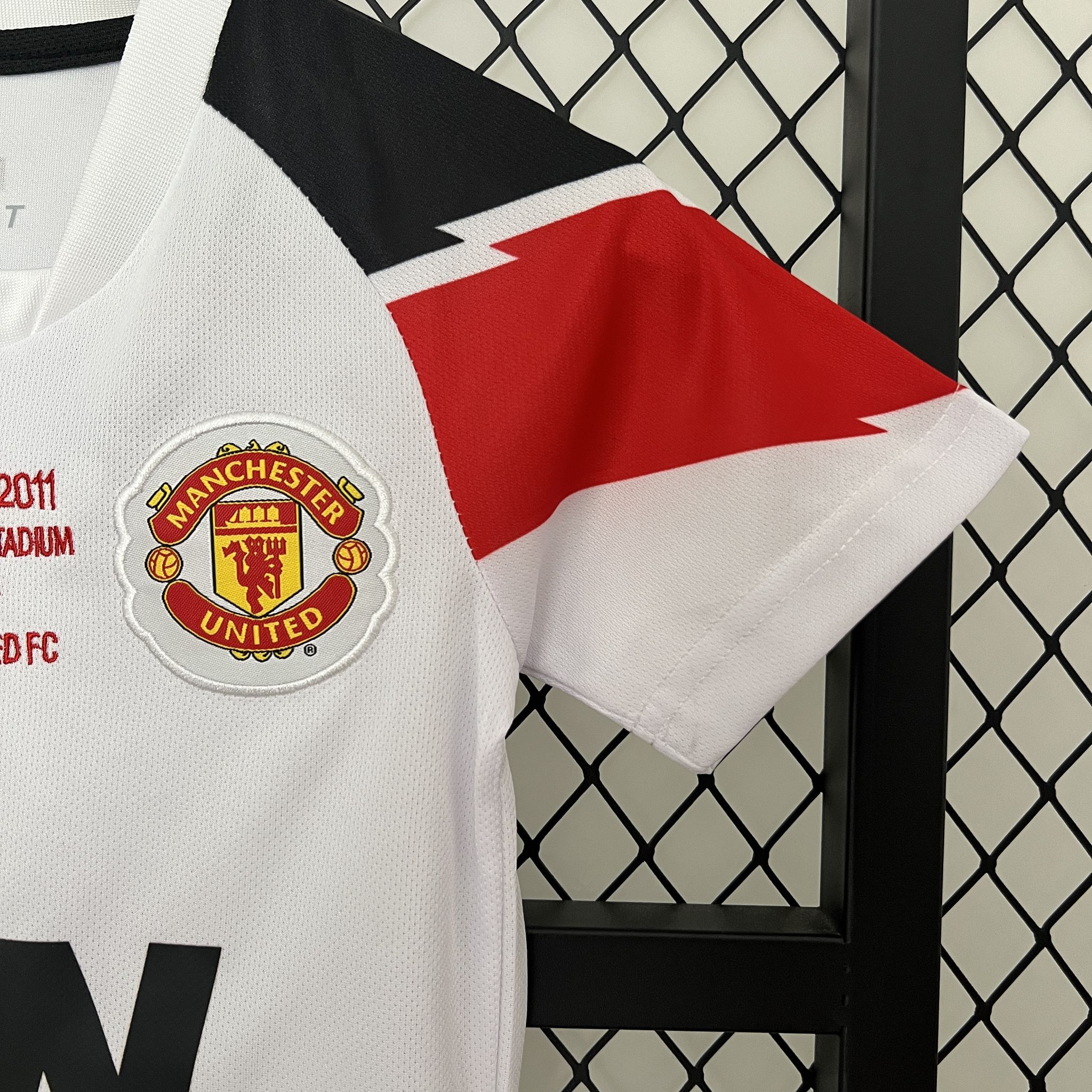 Manchester United 10-11 Away Champions League Retro Kids Kits Youth Apparels Jersey