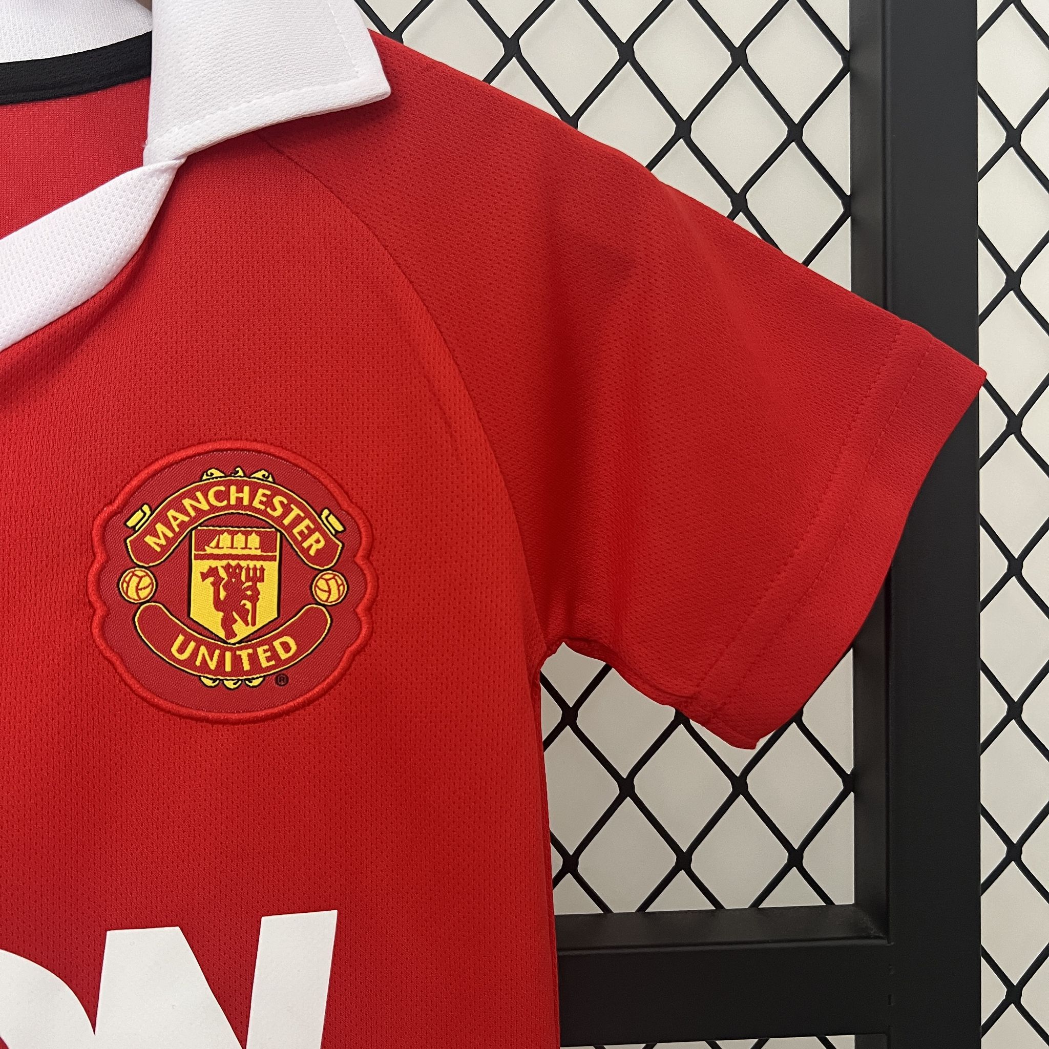 Manchester United 10-11 Home Retro Kid Kits Youth Apparels Jersey