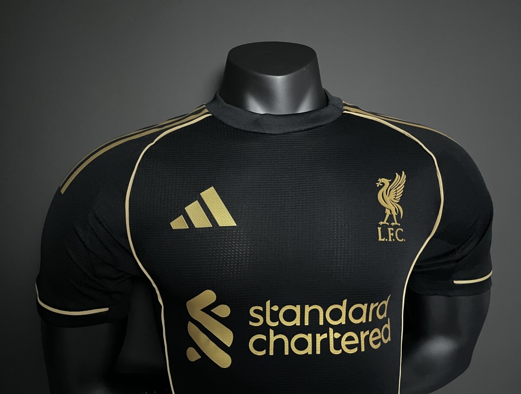 Adidas Liverpool Men's Football Jersey Player Version 25-26