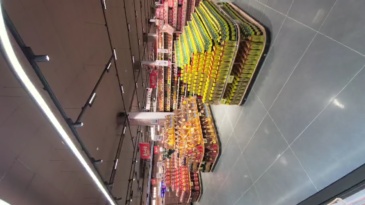 Step-Style Oil Display Rack for Supermarkets