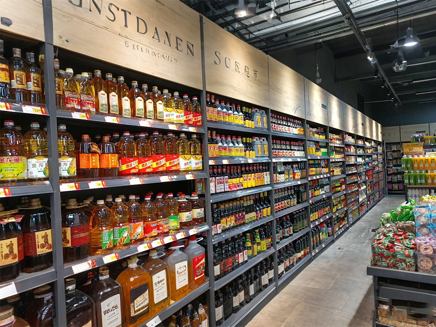 Specialized Shelves For Seasonings In Supermarkets