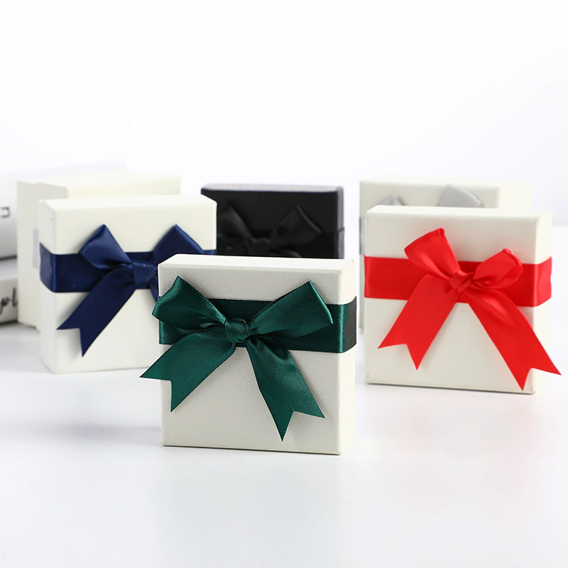 Moyi Packaging Classic White Jewelry Box With Colorful Bows Custom Ribbon Options